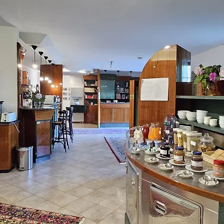 Montegrino Lakeview
